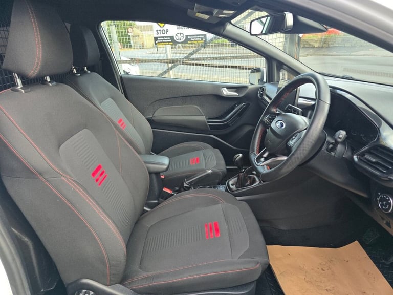 2022 Ford Fiesta Van 1.0T EcoBoost MHEV Sport Van Euro 6 125 ps - AIR CON + CRUISE CAR DERIVED VA...