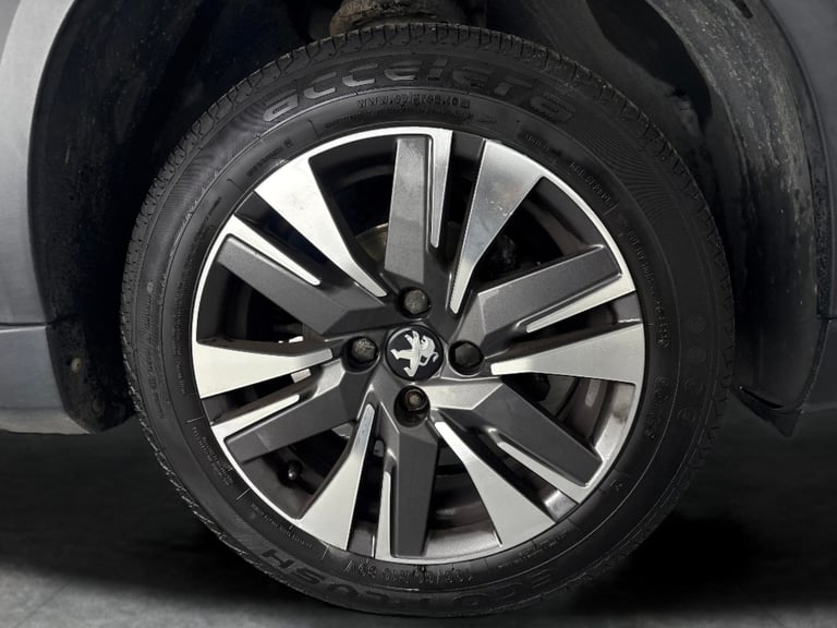 2019 Peugeot 2008 1.2 PureTech Allure Premium SUV 5dr Petrol Manual Euro 6 (s/s) (82 ps) - RE Suv...