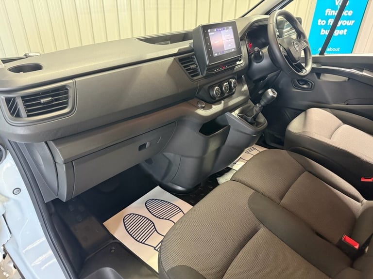 2023 73 RENAULT TRAFIC 2.0 DCI BLUE 30 ADVANCE PANEL VAN 5DR DIESEL MANUAL SWB E