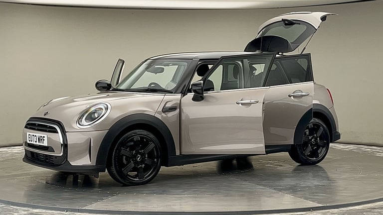 2024 MINI Hatch 5-Door Hatch Cooper Classic Hatchback Petrol Automatic