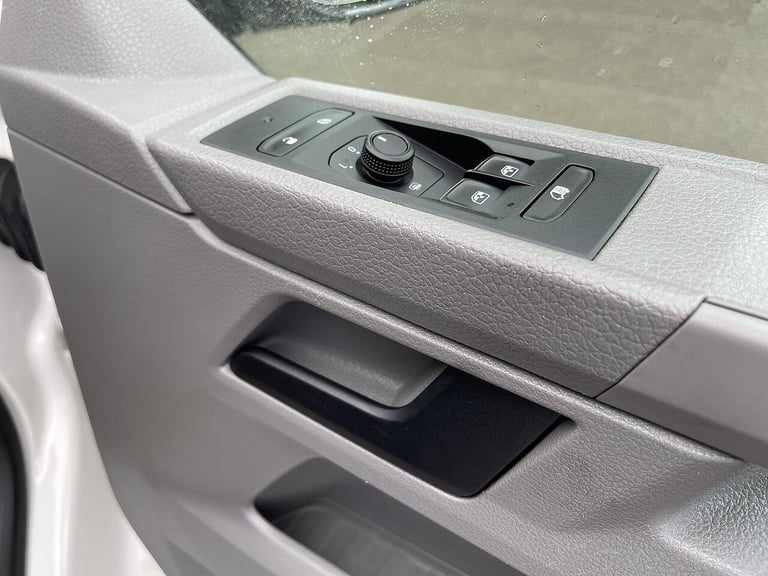 2020 Volkswagen Transporter Transporter 2.0 TDI T28 Startline FWD SWB Euro 6 (s/s) 5dr PANEL VAN ...