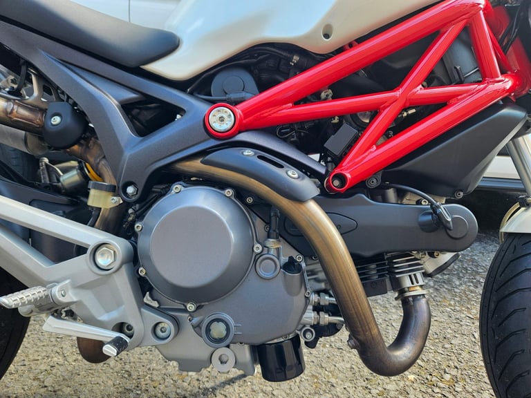 Ducati Monster M1100 in spotless condition 