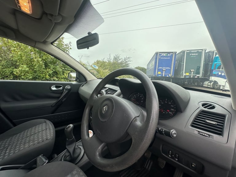 2008 Renault Megane 1.6 VVT Extreme II 5dr HATCHBACK Petrol Manual - Image 9