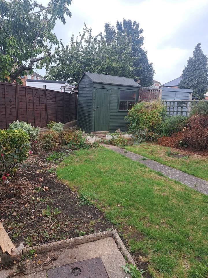3 beds 1 bathroom – House