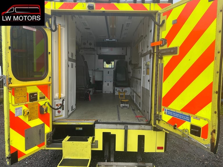 MERCEDES BENZ SPRINTER 519 CDI DIRECT EX AMBULANCE SERIVICS 2017 17 REG EURO 6