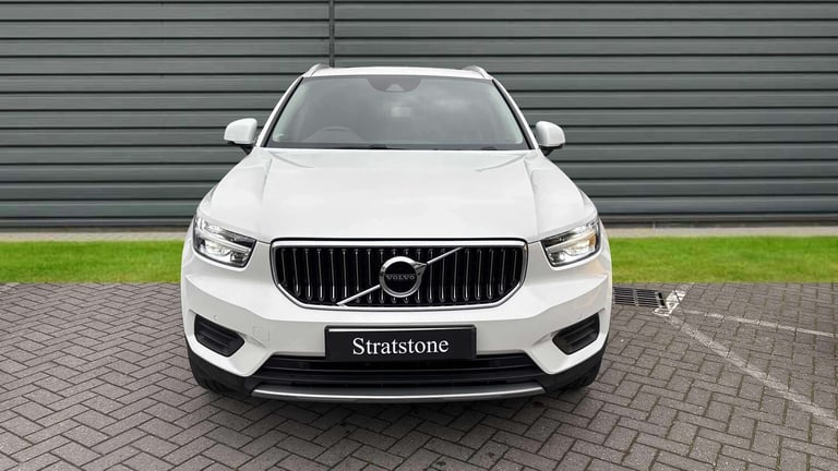  Volvo XC40 2.0 B4P Inscription 5dr AWD Auto Estate Petrol Automatic