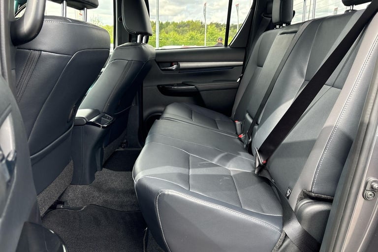 2025 Toyota Hilux Invincible X D/Cab Pick Up 2.8 Hybrid 48V Auto PICK UP DIESEL Automatic