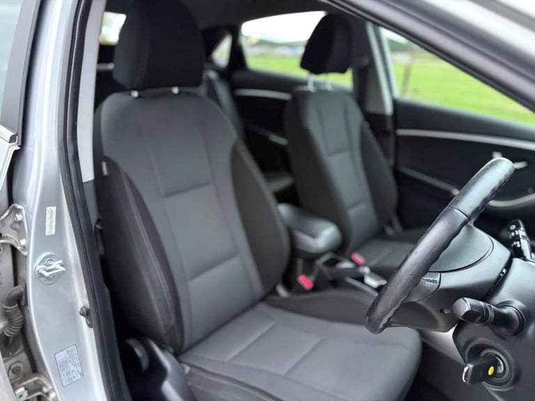 2012 Hyundai i30 1.6 CRDi [128] Blue Drive Style Nav 5dr HATCHBACK DIESEL Manual