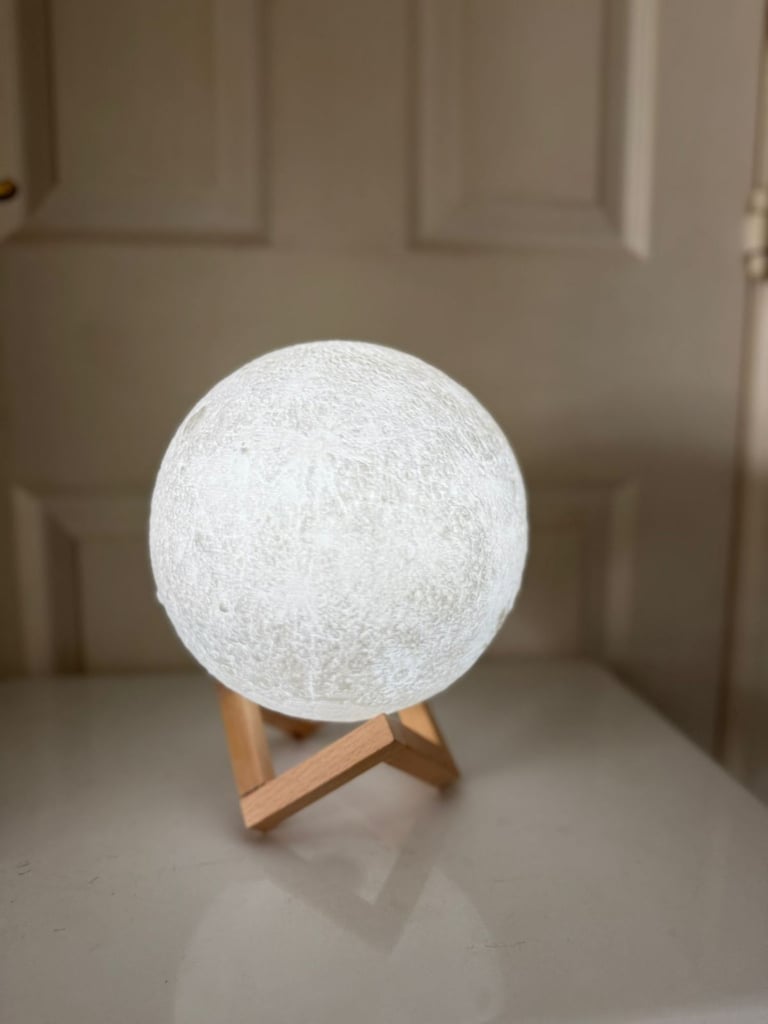 image for 3D moon lamp