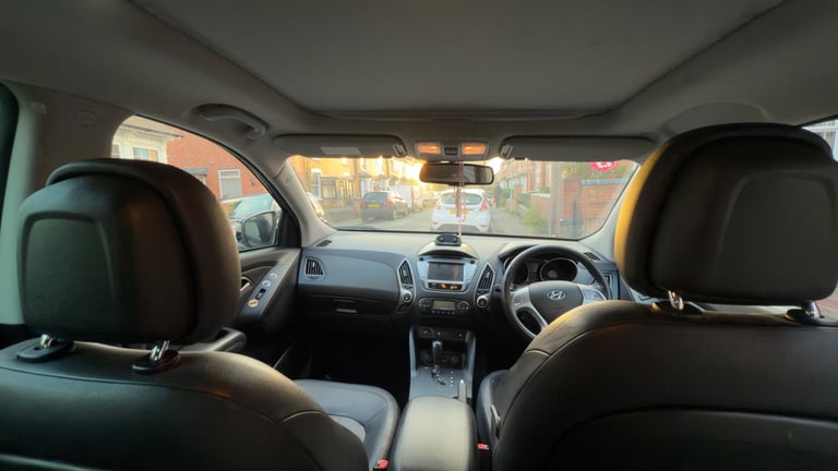 Urgent sale Hyundai ix35  Premium automatic 