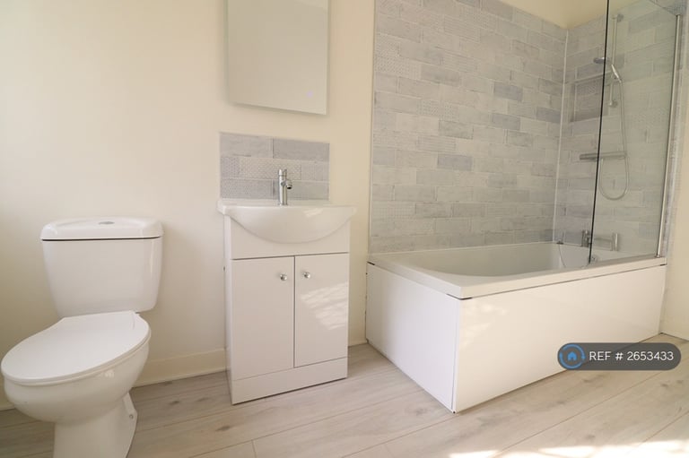 2 bedroom house in Church Cottages, Shere, Guildford, GU5 (2 bed) (#2653433)