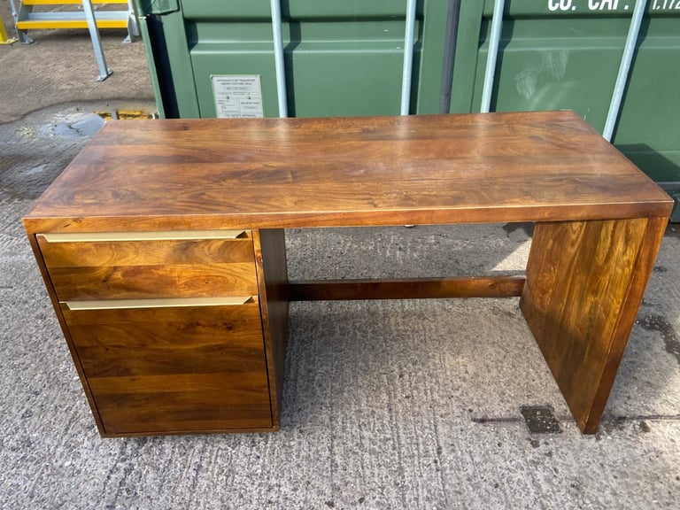 Wooden Desk one drawer one door 