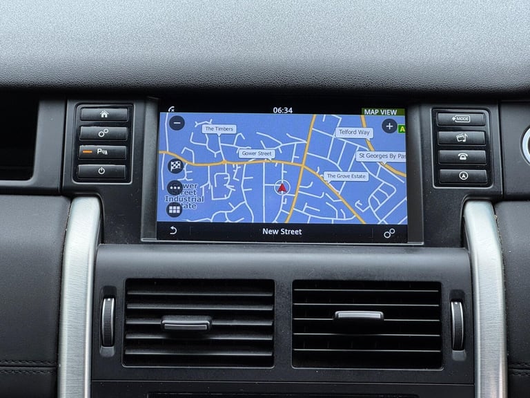 2017 Land Rover Discovery Sport 2.0 TD4 SE Tech 4WD Euro 6 (s/s) 5dr ESTATE Diesel Manual