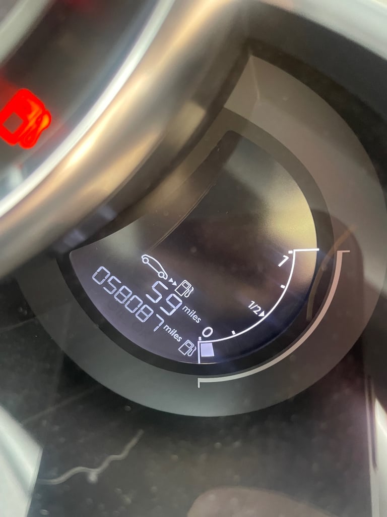 Citroen Ds3 1.6 petrol, JUST 58,000 miles, full history, new tyres & wheel refurb, gorgeous car 