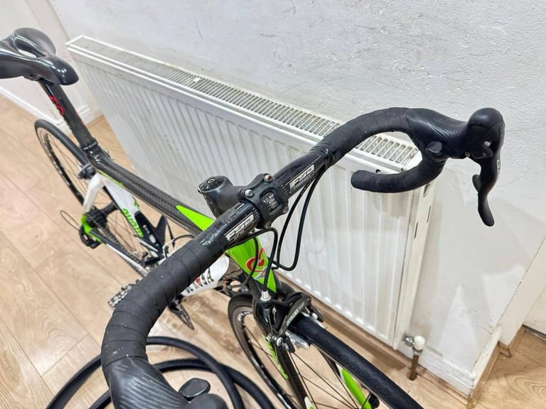 Full carbon De Rosa avant bike in very good condition all fully working 