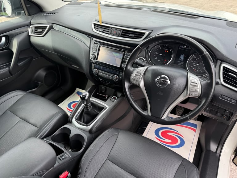 2016 Nissan Qashqai 1.5 dCi Tekna 5dr HATCHBACK Diesel Manual
