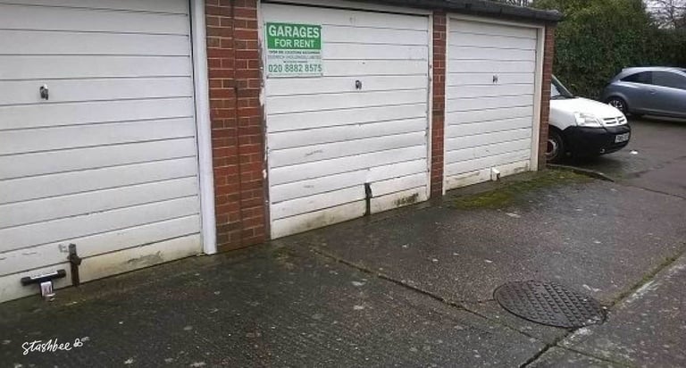 Garage to rent in Enfield (EN2) | Stashbee