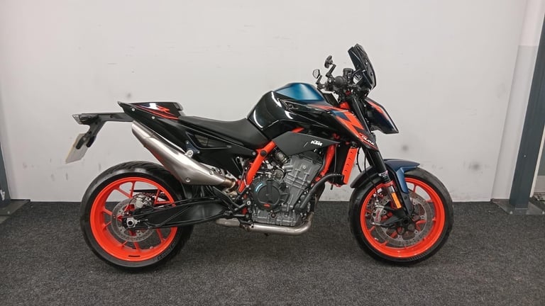image for KTM 890 DUKE R ** 12 MONTH MOT - COLOUR DISPLAY - SEAT COWL ** 