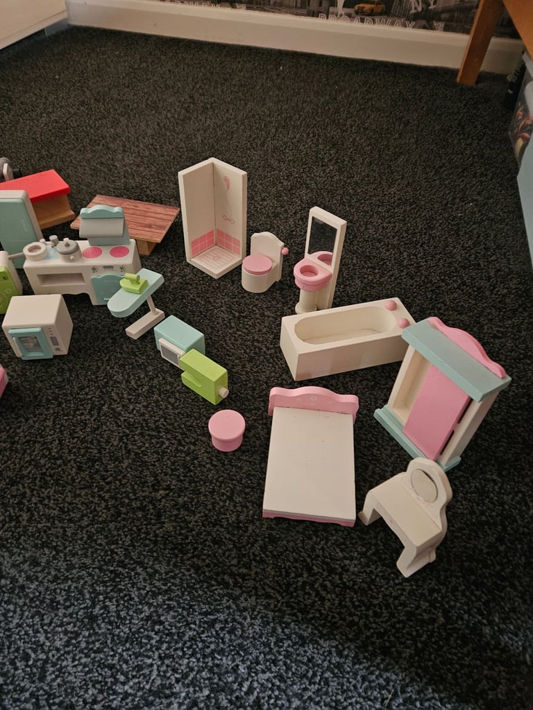 Dolls house furniture and people 