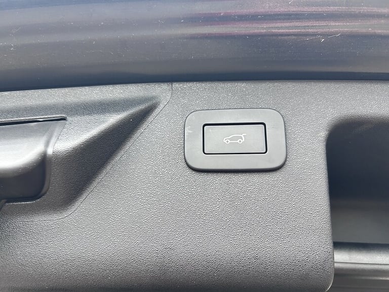 2024 Land Rover Discovery Sport 2.0 D200 Dynamic SE 5dr Auto [7 Seat] ESTATE DIESEL Automatic