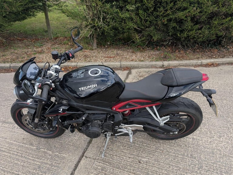 2019 69 TRIUMPH STREET TRIPLE RS 765 NAKED BLACK 765RS 1590 MILES YES 1k 