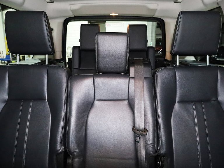 2016 Land Rover Discovery 3.0 SDV6 Graphite 5dr Auto ESTATE DIESEL Automatic