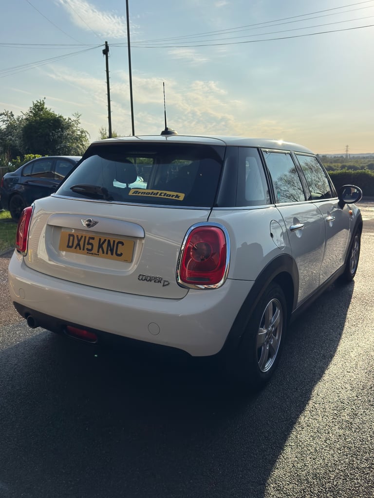 Mini Cooper Hatchback 2015 Manual 5 doors