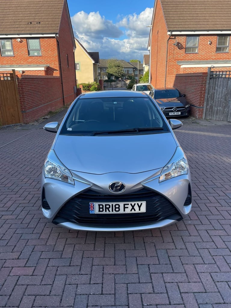 Toyota Yaris Vitz 10L Petrol Automatic 25,000 Mileage Ulez Compliant Hpi Clear 
