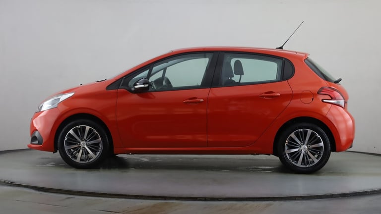 2016 Peugeot 208 1.2 PureTech XS White Hatchback 5dr Petrol Manual Euro 6 (82 ps) Hatchback Petro...