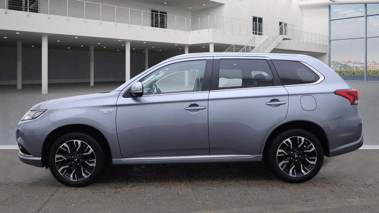 2016 Mitsubishi Outlander 2.0h 12kWh GX4hs CVT 4WD Euro 6 (s/s) 5dr ESTATE Petrol/Electric Hybrid...