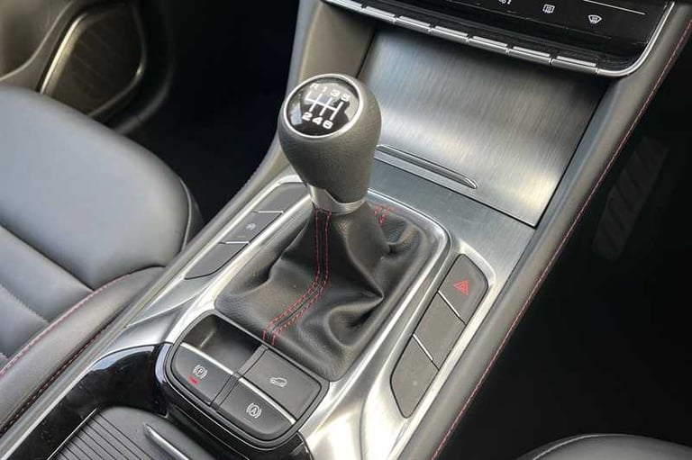 2024 MG MG HS 1.5 T-GDI TROPHY 5DR Hatchback Petrol Manual