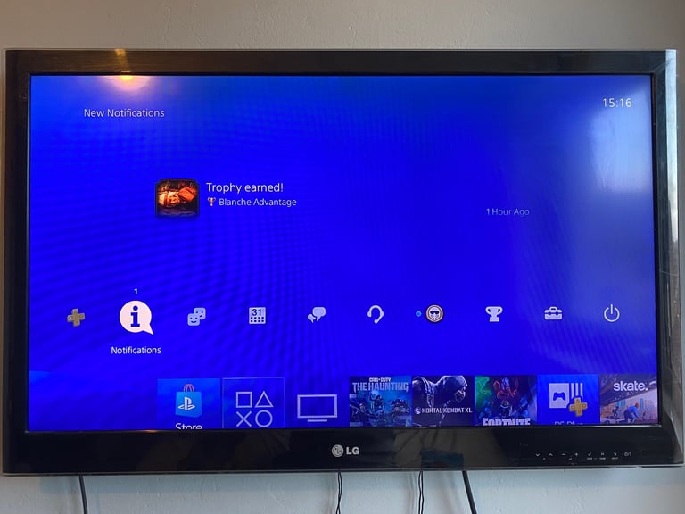 PS4 slim 