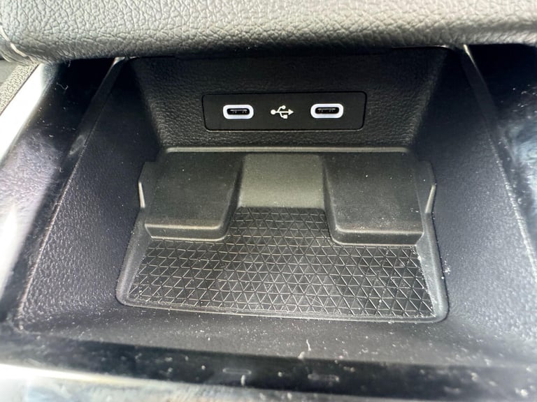 2024 Renault Megane E Tech comfort range 60kWh techno Auto 5dr (22kW Charger) HATCHBACK Electric ...