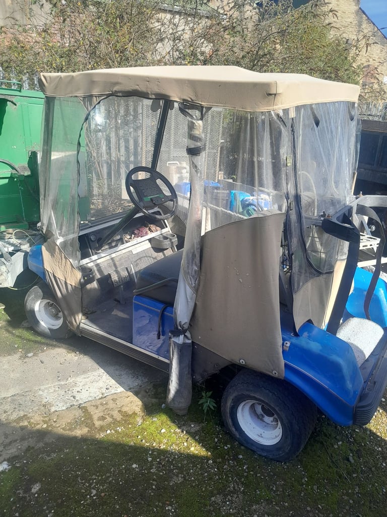 Golf car