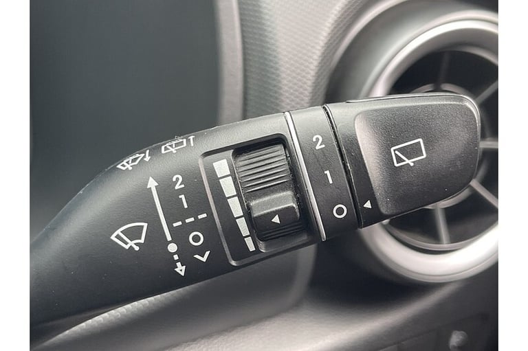 2022 Hyundai KONA T-GDi MHEV SE Connect SUV HYBRID Manual