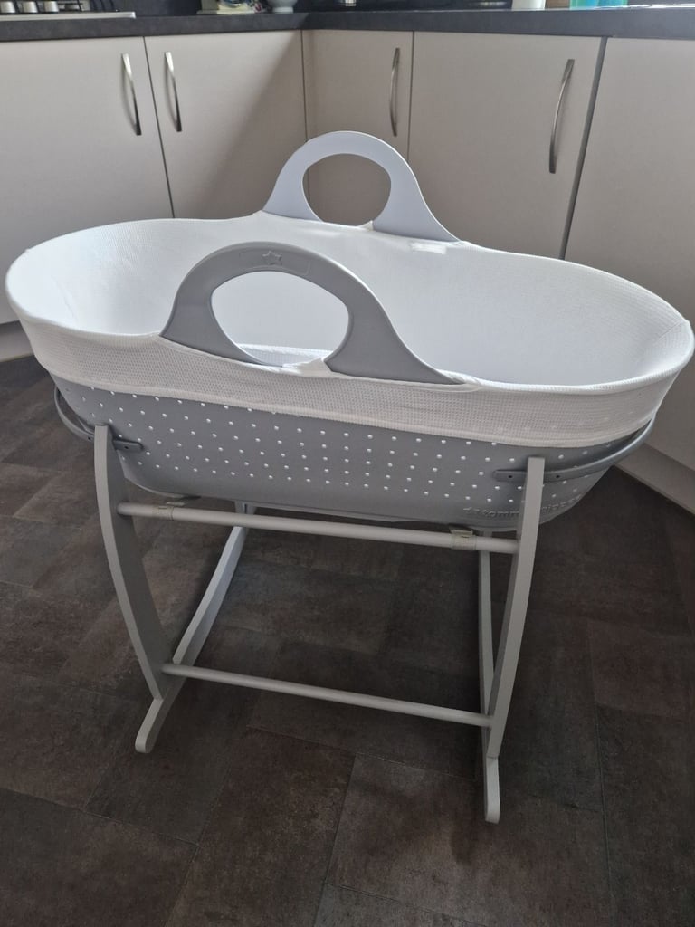image for Tommee Tippee Sleepee crib and stand