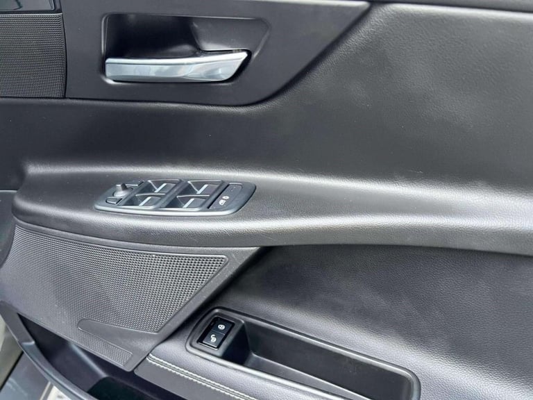 2019 Jaguar XE 2.0d R-Sport Saloon 4dr Diesel Auto Euro 6 (s/s) (180 ps) Saloon Diesel Automatic