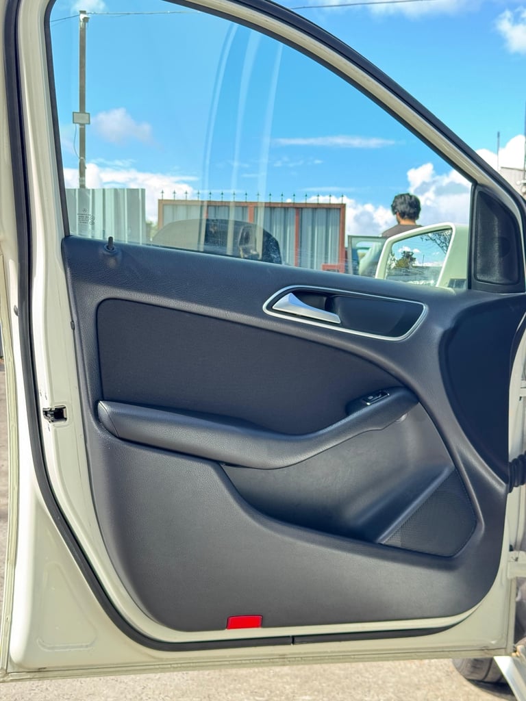 2012 Mercedes-Benz B-Class 1.6 B180 BLUEFFICIENCY MPV Petrol Automatic