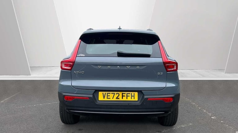 2022 Volvo XC40 2.0 B3P Plus Dark 5dr Auto SUV Petrol Automatic