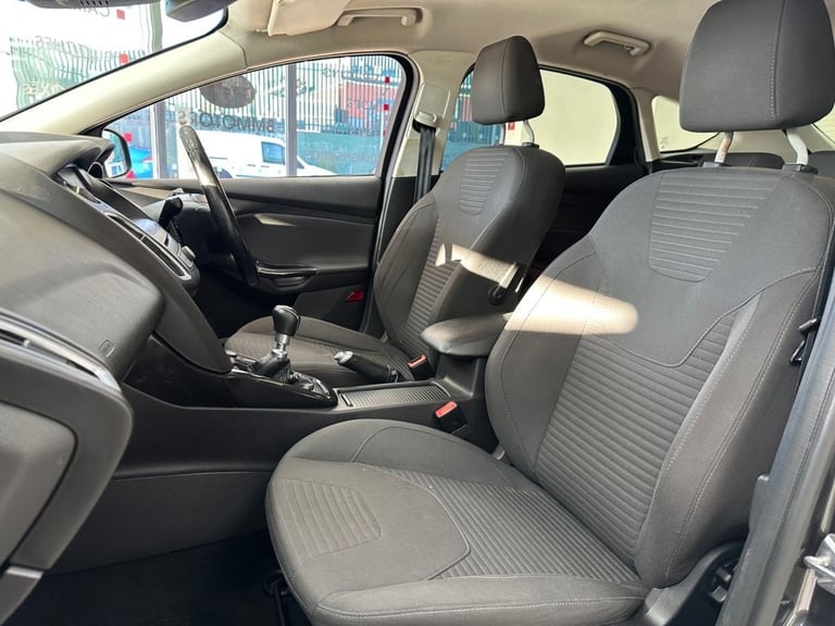 2015 Ford Focus 1.0 EcoBoost 125 Titanium 5dr HATCHBACK PETROL Manual