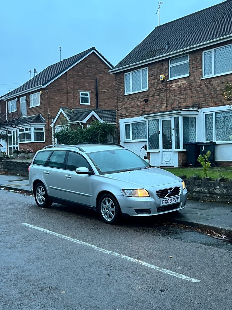 2008 Volvo V50 2.0 Diesel Estate - Automatic - 1 Previous Owner - Dog Cage 🐶⛽️