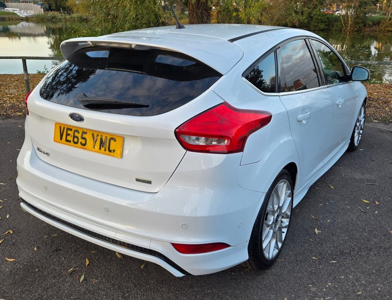Ford, FOCUS, Hatchback, 2015, Manual, 999 (cc), 5 doors