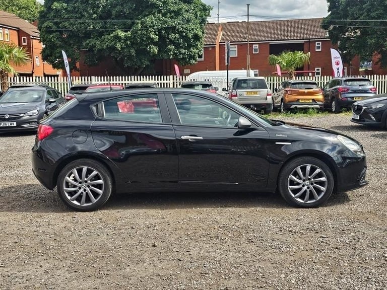 2013 Alfa Romeo Giulietta 1.6 JTDM-2 Collezione Euro 5 (s/s) 5dr HATCHBACK Diesel Manual