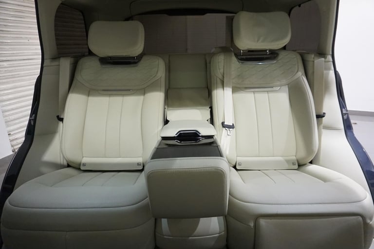2023 Land Rover Range Rover 3.0 P550e 38.2kWh SV SUV 5dr Petrol Plug-in Hybrid Auto 4WD Euro 6 (s...