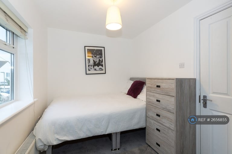 1 bedroom in Goffs Road, Ashford, TW15 (#2656855)