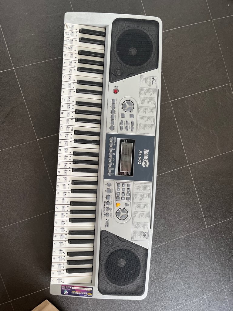 Electronic keyboard and stand