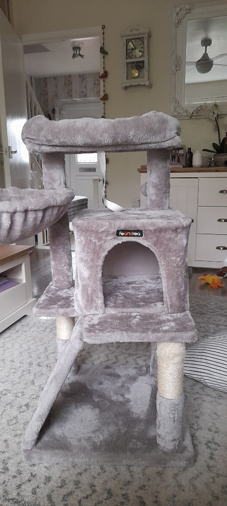 Cat play house 3ft tall Cat Scratch and Rest Station