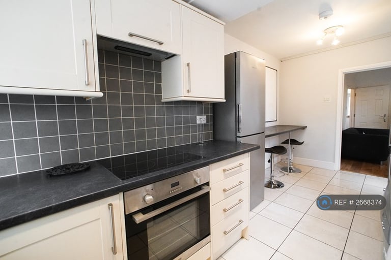 4 bedroom house in Hitchman Road, Leamington Spa, CV31 (4 bed) (#2668374)