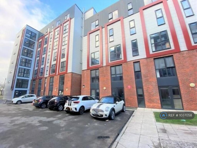 3 bedroom flat in Fox Street Village, Liverpool, L3 (3 bed) (#1037058)