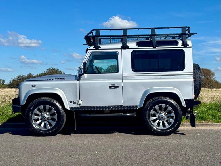 2025 Land Rover Defender 90 2.4 TDCi XS Station Wagon 4WD SWB Euro 4 3dr Diesel Manual